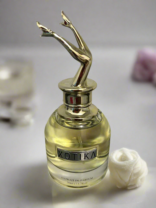 NOIR  Extrait de Parfum with Leg Lid